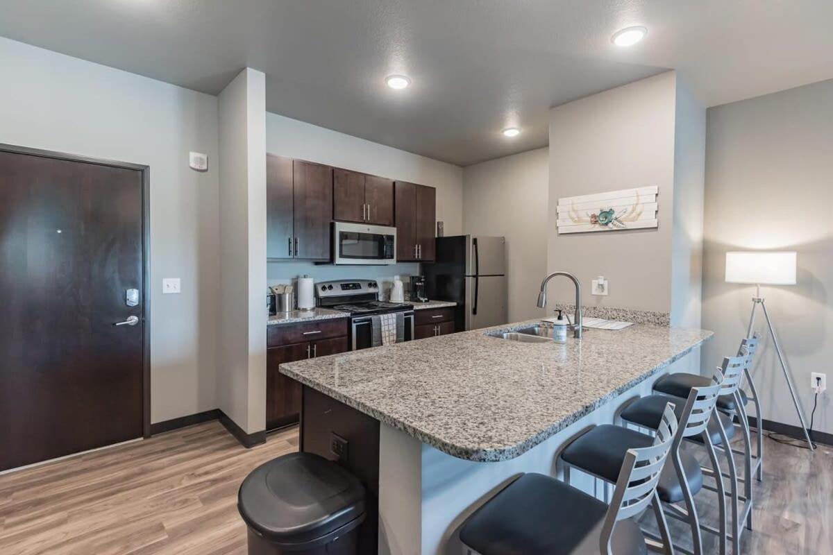Spacious 2Br Suite Plus Patio Near Iowa State Ames Εξωτερικό φωτογραφία